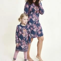 Goedkoop ⌛ Charlie Choe - Big 👕 Shirt - Dreams - Dames - F41111 -Blauw Met Bloemen - Maat XL ✨ -Pyjama-s-dames Winkel 528x840 4