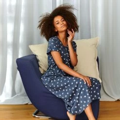 Goedkoop ❤️ Doctor Nap Katoenen Nachthemd Dames | Lang Nachthemd Dames Korte Mouw | Lange Nachtjapon Dames | Nachthemd Dames Volwassenen | Deep Blue TM.4119 XXL 🧨 -Pyjama-s-dames Winkel 550x550 2