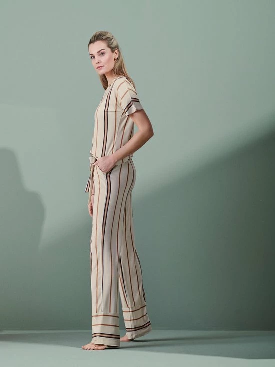 Uitgang โญ ESSENZA Ellen Meryl Top Korte Mouw Vanilla - L ๐ฅฐ 6 Uitgang โญ ESSENZA Ellen Meryl Top Korte Mouw Vanilla - L ๐ฅฐ - Afbeelding 4