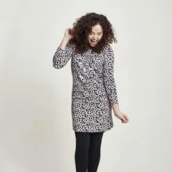 Kopen 🛒 Charlie Choe Big 👚 Shirt Wild F41144-38 - Meerkleurig Fire Dames - S 🧨 -Pyjama-s-dames Winkel 550x803